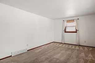 1135 N 27th St, Sheboygan, WI 53081 - Photo 6