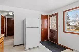 1135 N 27th St, Sheboygan, WI 53081 - Photo 4