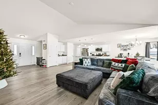 470 Jensen Dr, Clinton, WI 53525 - Photo 8