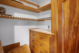 8221 N Cedarburg Rd, Brown Deer, WI 53209 - Photo 12