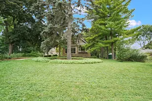 8221 N Cedarburg Rd, Brown Deer, WI 53209 - Photo 32