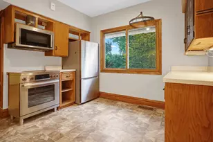 8221 N Cedarburg Rd, Brown Deer, WI 53209 - Photo 10