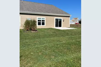 529  Firefly Trl #1, Hartford, WI 53027 - Photo 4