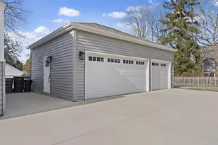 8140 Stickney Ave, Wauwatosa, WI 53213 - Photo 26