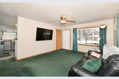 4544 S 49th St, Greenfield, WI 53220 - Photo 4