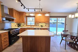 5640 S Aberdeen Dr, New Berlin, WI 53146 - Photo 8