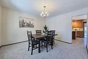 5640 S Aberdeen Dr, New Berlin, WI 53146 - Photo 12