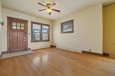2410  Geneva St, Racine, WI 53402 - Photo 4