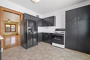 2410 Geneva St, Racine, WI 53402 - Photo 14