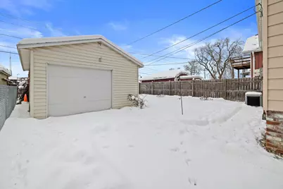 2410  Geneva St, Racine, WI 53402 - Photo 26