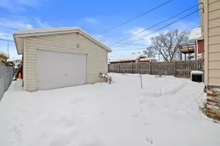 2410 Geneva St, Racine, WI 53402 - Photo 26