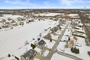 3212 E Lindy Ln, Oak Creek, WI 53154 - Photo 30