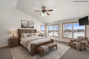 3212 E Lindy Ln, Oak Creek, WI 53154 - Photo 12