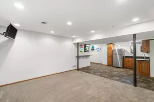 3212 E Lindy Ln, Oak Creek, WI 53154 - Photo 50