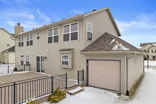 3212 E Lindy Ln, Oak Creek, WI 53154 - Photo 24