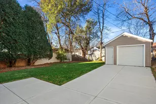 6165 N Santa Monica Blvd, Whitefish Bay, WI 53217 - Photo 34