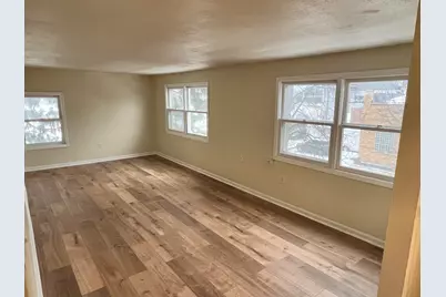 4905 W National Ave #Upper, West Milwaukee, WI 53214 - Photo 8