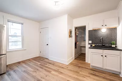 2239 S 11th St, Milwaukee, WI 53215 - Photo 6