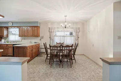 N72W15292  Patio Ct, Menomonee Falls, WI 53051 - Photo 10