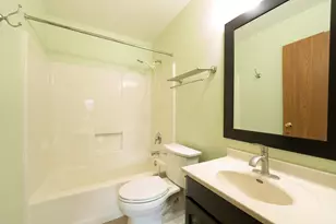 18775 Brookfield Lake Dr, Brookfield, WI 53045 - Photo 20