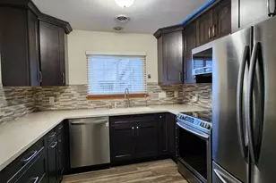 18775 Brookfield Lake Dr, Brookfield, WI 53045 - Photo 6