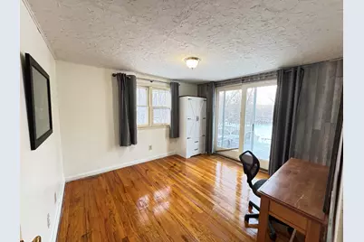 N44W28076  Capitol Dr, Delafield, WI 53072 - Photo 8