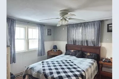 N44W28076  Capitol Dr, Delafield, WI 53072 - Photo 6