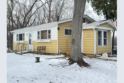 N44W28076  Capitol Dr, Delafield, WI 53072 - Photo 1