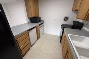 139 Heidel Rd, Thiensville, WI 53092 - Photo 6