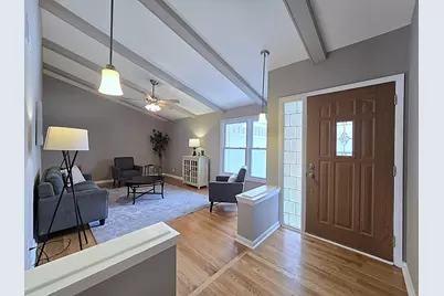 7448 N 90th St, Milwaukee, WI 53224 - Photo 10