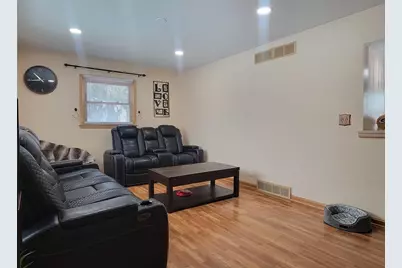 3381 S 75th St, Milwaukee, WI 53219 - Photo 4