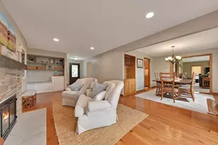 541 N Green Bay Rd, Cedarburg, WI 53012 - Photo 6