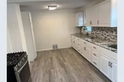 3524 S 45th St, Greenfield, WI 53220 - Photo 14