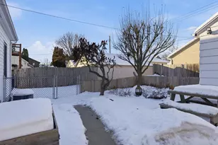 522 S 30th St, Manitowoc, WI 54220 - Photo 6