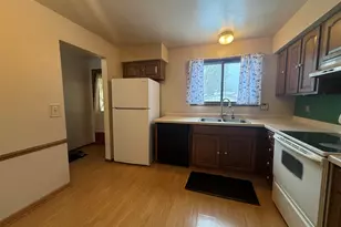 5728 Cambridge Cir, Racine, WI 53406 - Photo 4