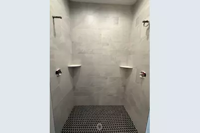 9800 N Migratory Ct, Mequon, WI 53097 - Photo 10