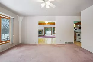 3927 W Acre Ave, Franklin, WI 53132 - Photo 10