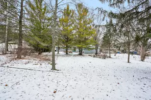 3927 W Acre Ave, Franklin, WI 53132 - Photo 4