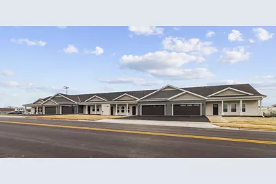 1601  Wildlife Dr #3, Kewaskum, WI 53040 - Photo 4