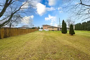 2806 E Bottsford Ave, Saint Francis, WI 53235 - Photo 24