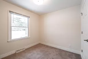 6604 W Glenbrook Rd, Brown Deer, WI 53223 - Photo 16