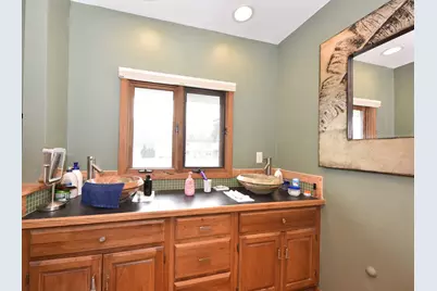 15150  Marilyn Dr, Elm Grove, WI 53122 - Photo 18
