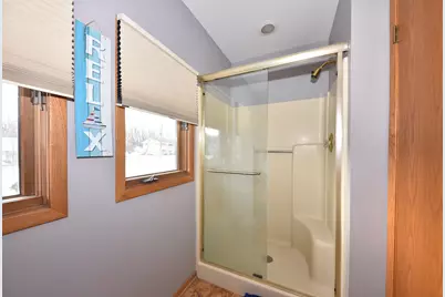 15150  Marilyn Dr, Elm Grove, WI 53122 - Photo 14