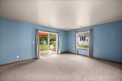 6813  Diane Dr, Newburg, WI 53090 - Photo 4