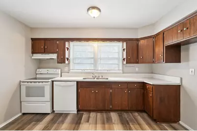 9630 W Rio St, Milwaukee, WI 53225 - Photo 12