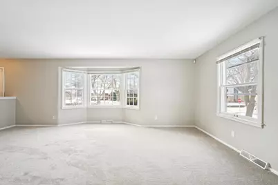 9630 W Rio St, Milwaukee, WI 53225 - Photo 4