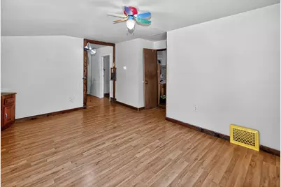 3312  1st Ave, Racine, WI 53402 - Photo 6