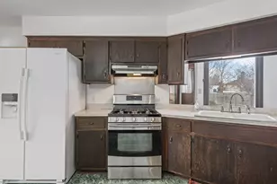 7701 S Pine Ave, Oak Creek, WI 53154 - Photo 6