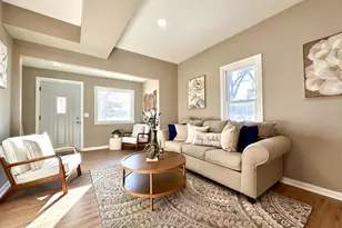 2702 Springbrook Rd, Pleasant Prairie, WI 53158 - Photo 4