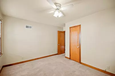 1700 E Menlo Blvd #Upper, Shorewood, WI 53211 - Photo 18